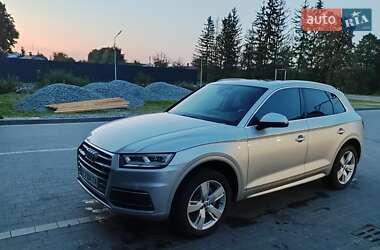 Внедорожник / Кроссовер Audi Q5 2017 в 