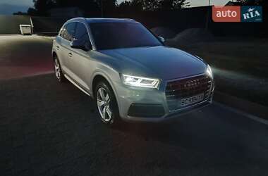 Внедорожник / Кроссовер Audi Q5 2017 в 
