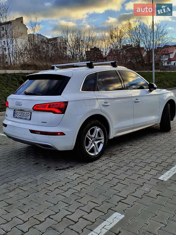 Позашляховик / Кросовер Audi Q5 2018 в Тернополі