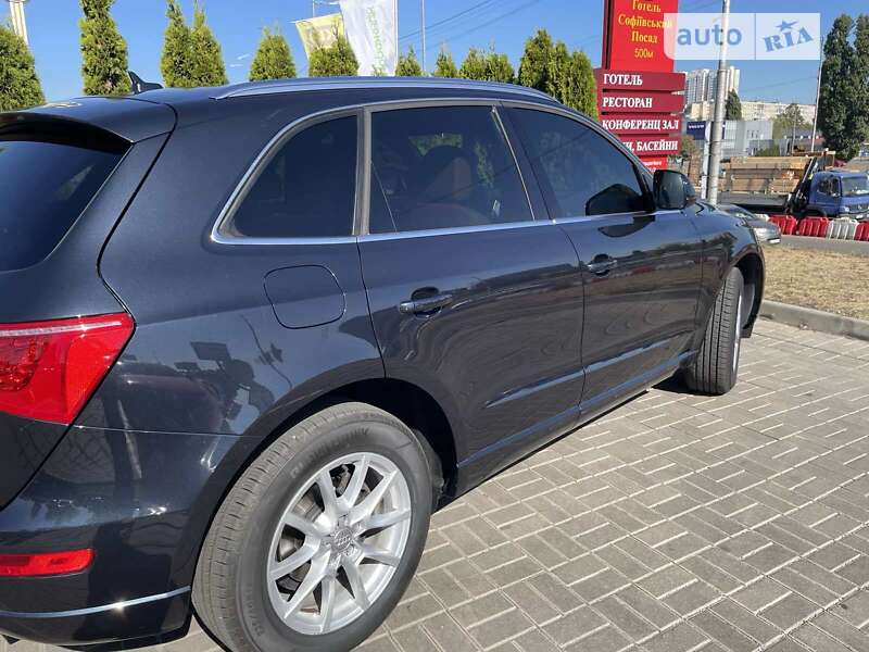 Позашляховик / Кросовер Audi Q5 2012 в Києві