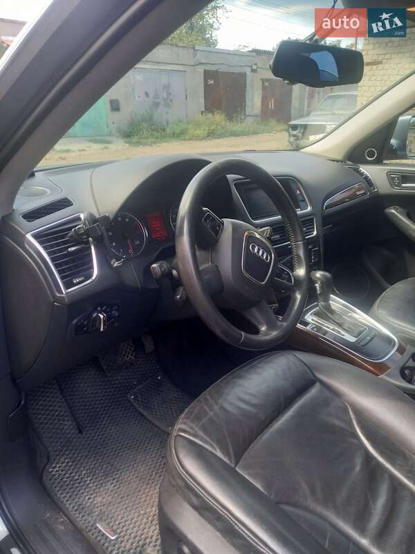 Внедорожник / Кроссовер Audi Q5 2010 в Измаиле