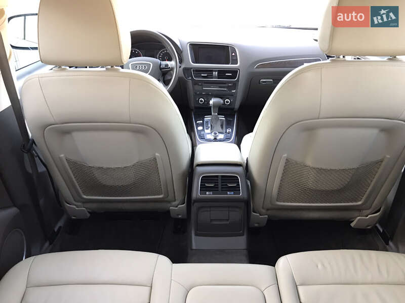 Позашляховик / Кросовер Audi Q5 2015 в Луцьку
