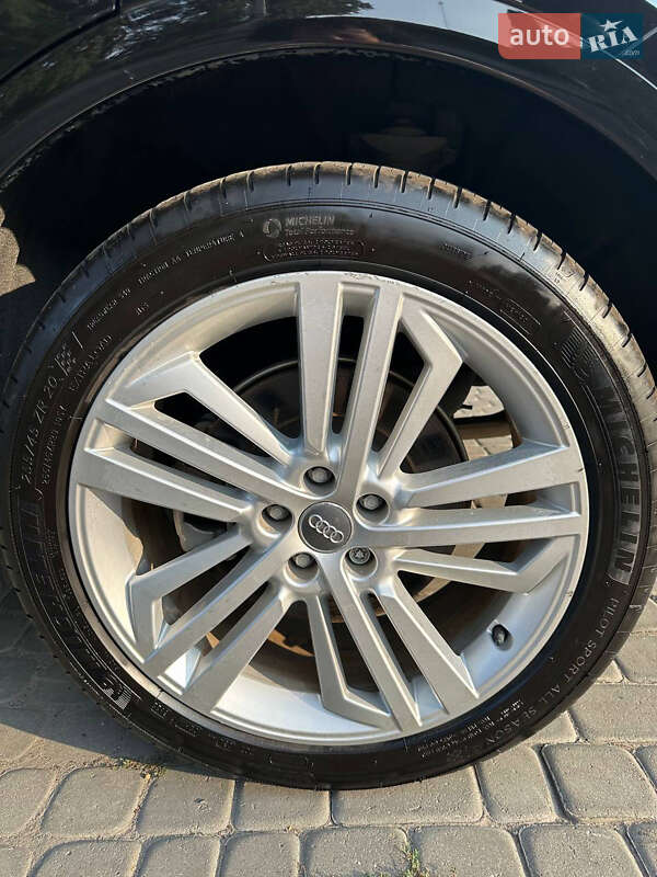 Позашляховик / Кросовер Audi Q5 2019 в Львові