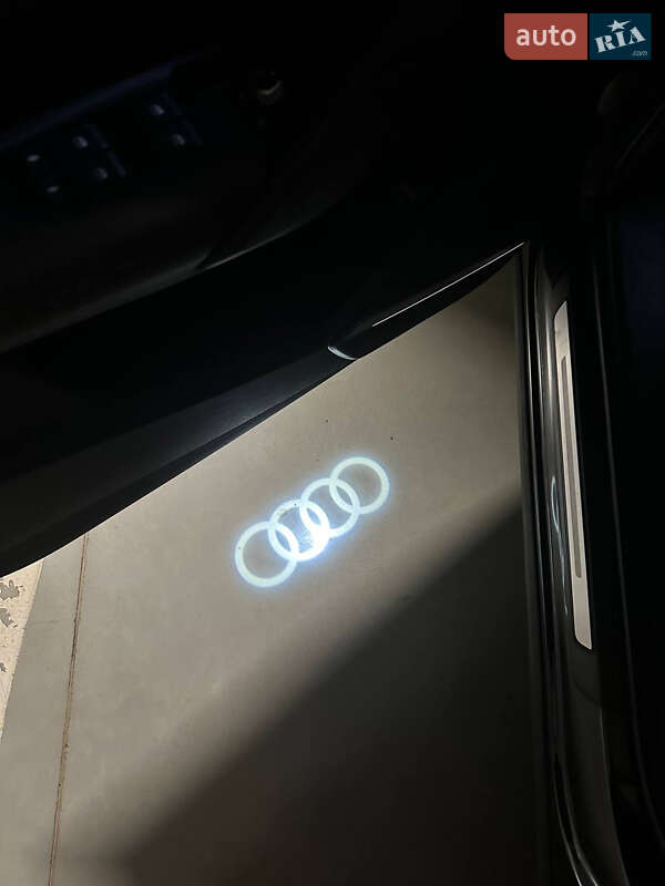 Позашляховик / Кросовер Audi Q5 2019 в Львові