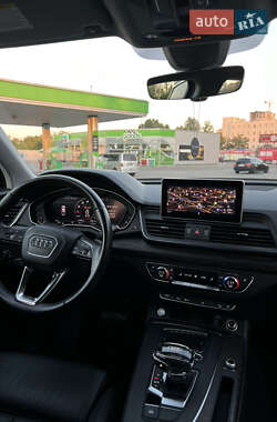 Внедорожник / Кроссовер Audi Q5 2019 в 