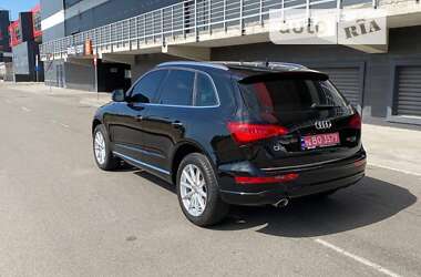 Позашляховик / Кросовер Audi Q5 2015 в 