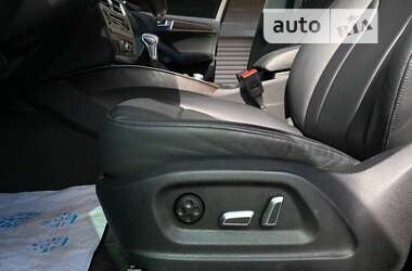 Позашляховик / Кросовер Audi Q5 2015 в 