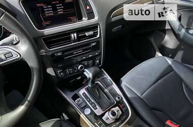 Позашляховик / Кросовер Audi Q5 2015 в 