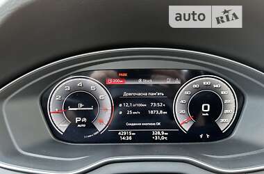 Внедорожник / Кроссовер Audi Q5 2021 в 