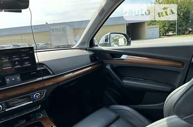 Внедорожник / Кроссовер Audi Q5 2021 в 