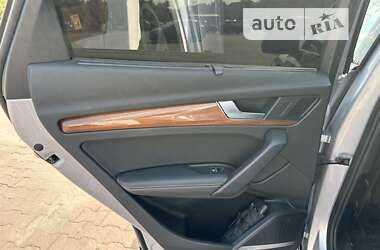 Внедорожник / Кроссовер Audi Q5 2021 в 