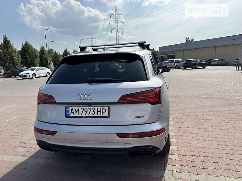 Внедорожник / Кроссовер Audi Q5 2021 в Киеве