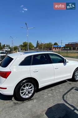 Внедорожник / Кроссовер Audi Q5 2010 в 