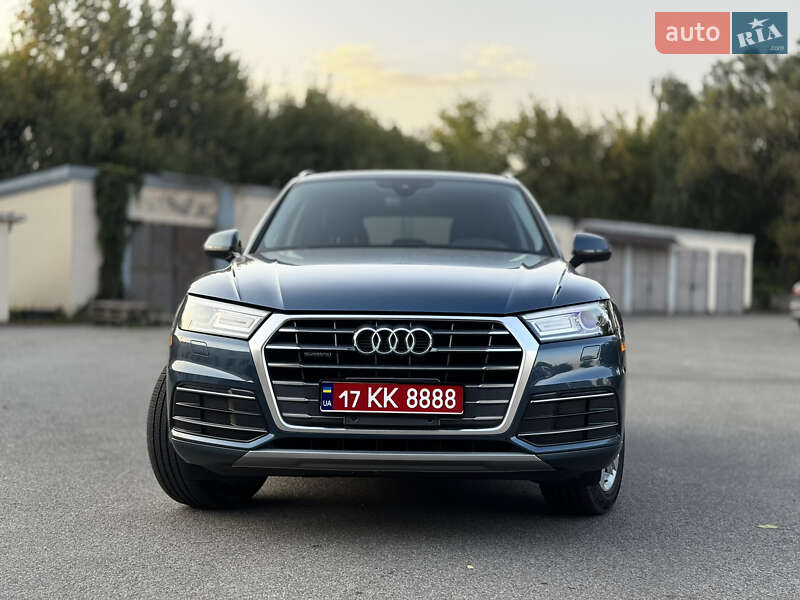 Позашляховик / Кросовер Audi Q5 2018 в Лубнах