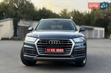 Позашляховик / Кросовер Audi Q5 2018 в 