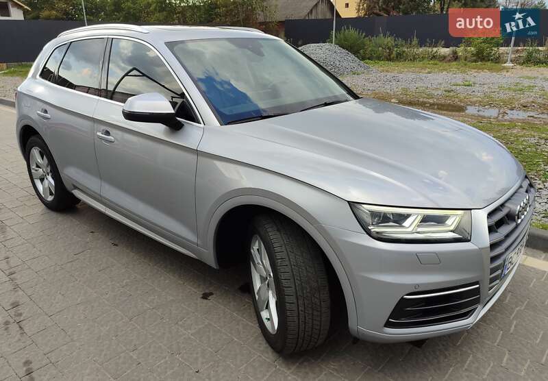 Внедорожник / Кроссовер Audi Q5 2017 в Львове