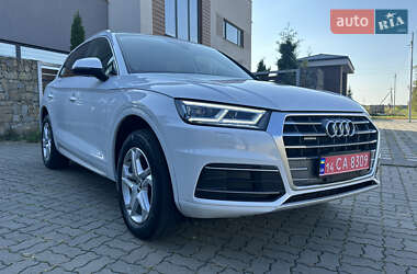 Внедорожник / Кроссовер Audi Q5 2019 в Стрые