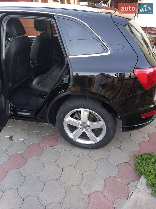 Внедорожник / Кроссовер Audi Q5 2011 в Тернополе