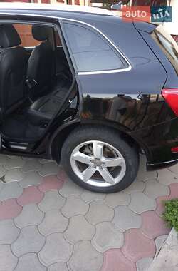 Внедорожник / Кроссовер Audi Q5 2011 в 