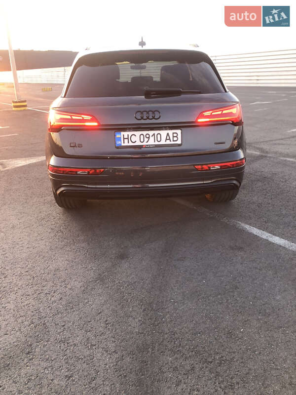 Позашляховик / Кросовер Audi Q5 2021 в Львові
