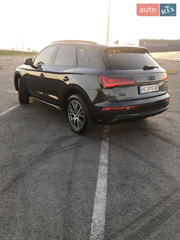 Позашляховик / Кросовер Audi Q5 2021 в Львові