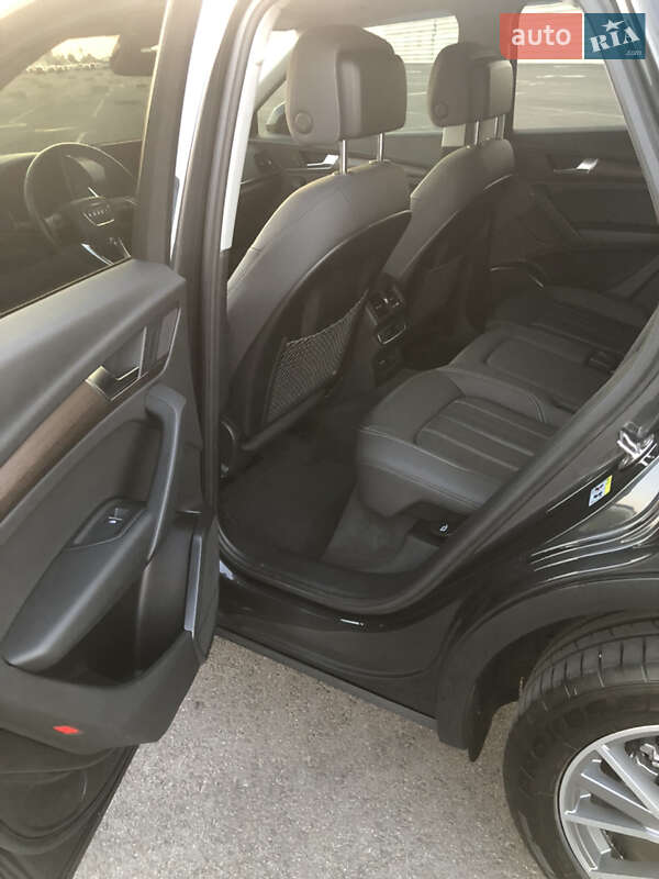Позашляховик / Кросовер Audi Q5 2021 в Львові