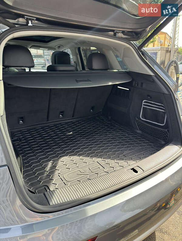 Внедорожник / Кроссовер Audi Q5 2017 в Киеве