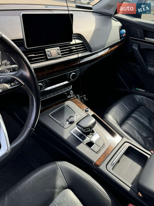 Внедорожник / Кроссовер Audi Q5 2017 в Киеве