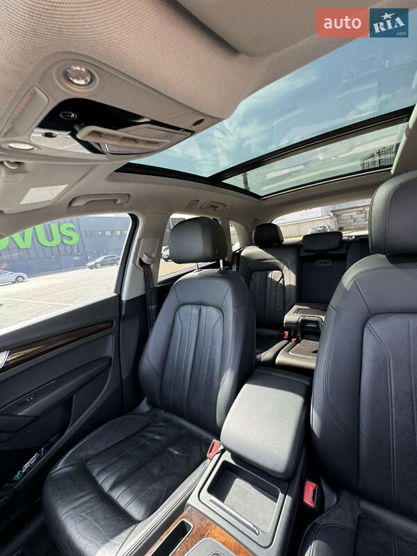 Внедорожник / Кроссовер Audi Q5 2017 в Киеве