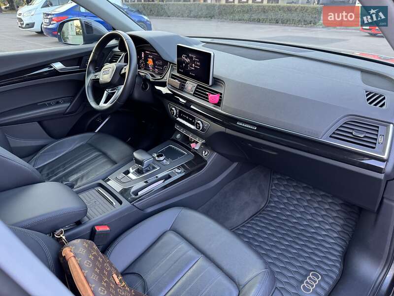 Внедорожник / Кроссовер Audi Q5 2020 в Каменском