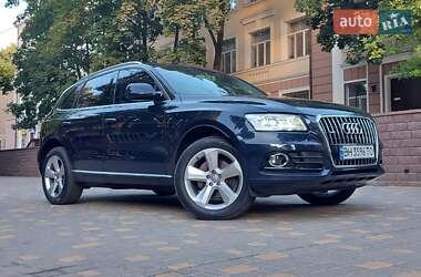 Внедорожник / Кроссовер Audi Q5 2015 в 