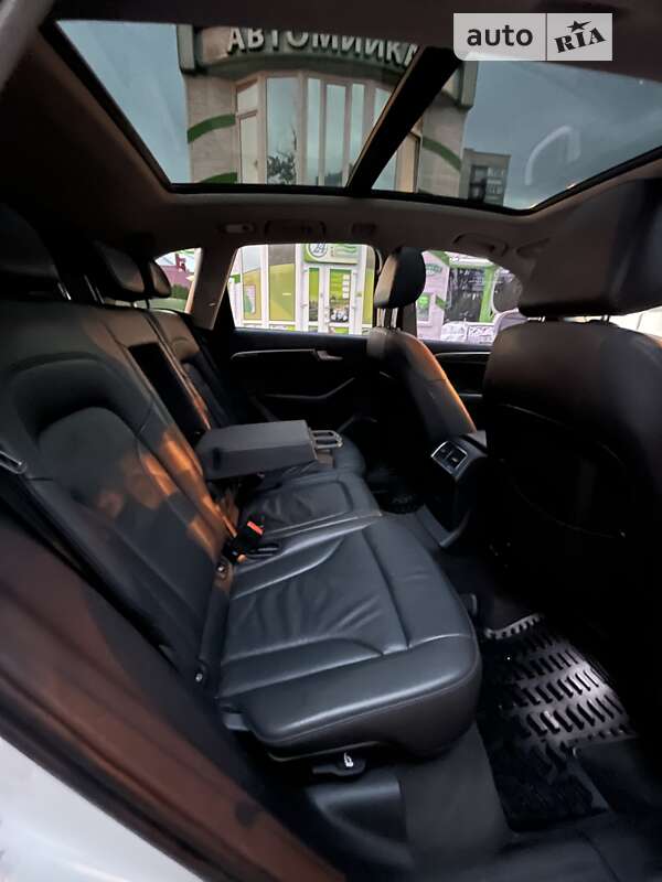 Внедорожник / Кроссовер Audi Q5 2010 в Хмельницком