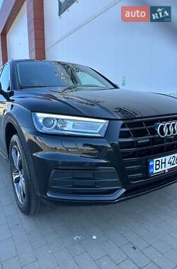 Внедорожник / Кроссовер Audi Q5 2018 в Одессе