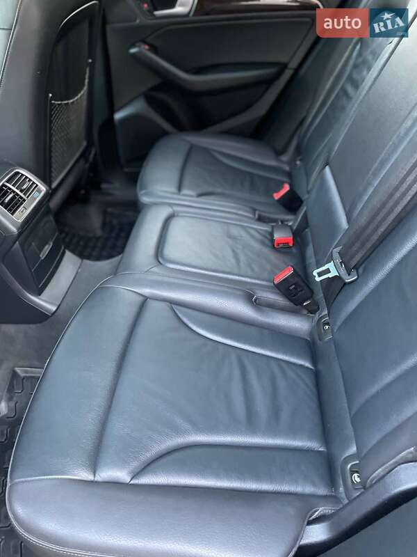 Внедорожник / Кроссовер Audi Q5 2015 в Почаеве