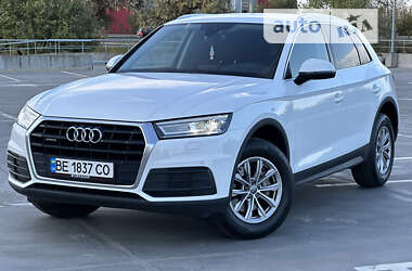 Позашляховик / Кросовер Audi Q5 2020 в Києві