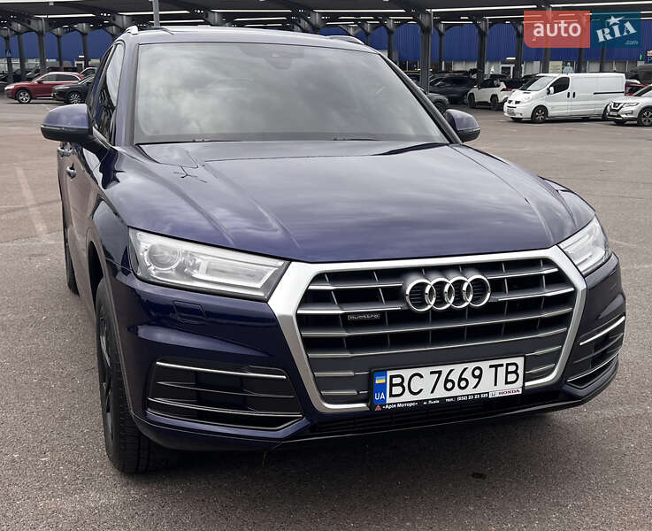 Позашляховик / Кросовер Audi Q5 2018 в Львові