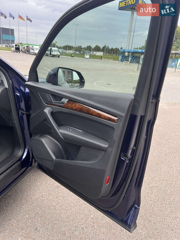 Позашляховик / Кросовер Audi Q5 2018 в Львові