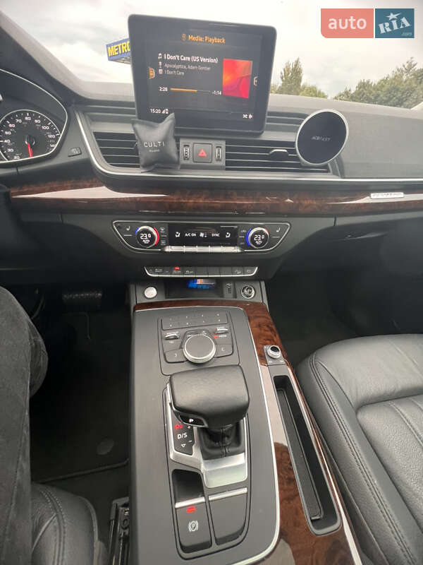 Позашляховик / Кросовер Audi Q5 2018 в Львові