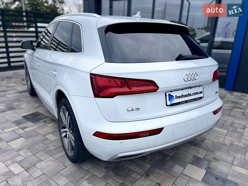 Внедорожник / Кроссовер Audi Q5 2019 в Ровно