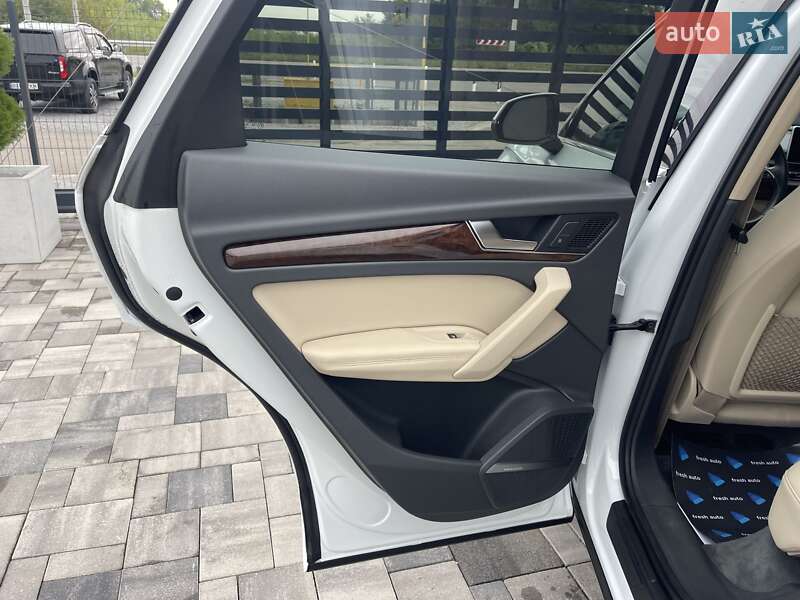 Внедорожник / Кроссовер Audi Q5 2019 в Ровно