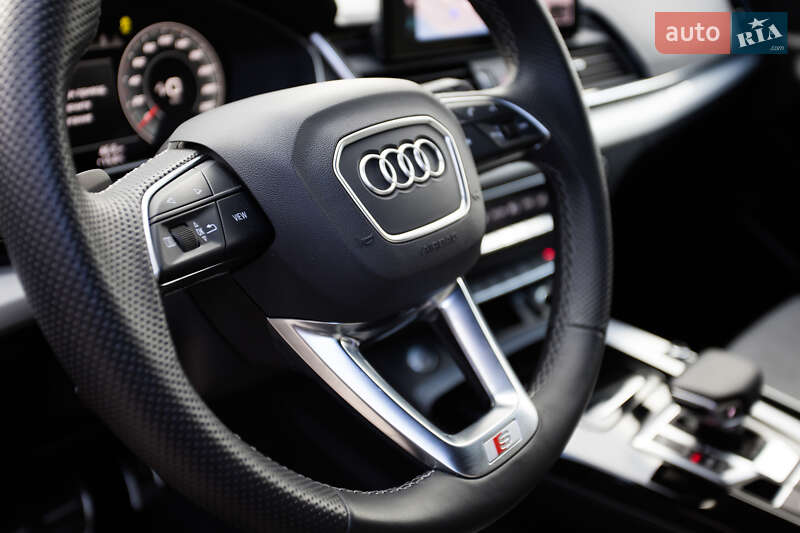 Внедорожник / Кроссовер Audi Q5 2020 в Киеве