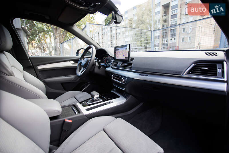 Внедорожник / Кроссовер Audi Q5 2020 в Киеве