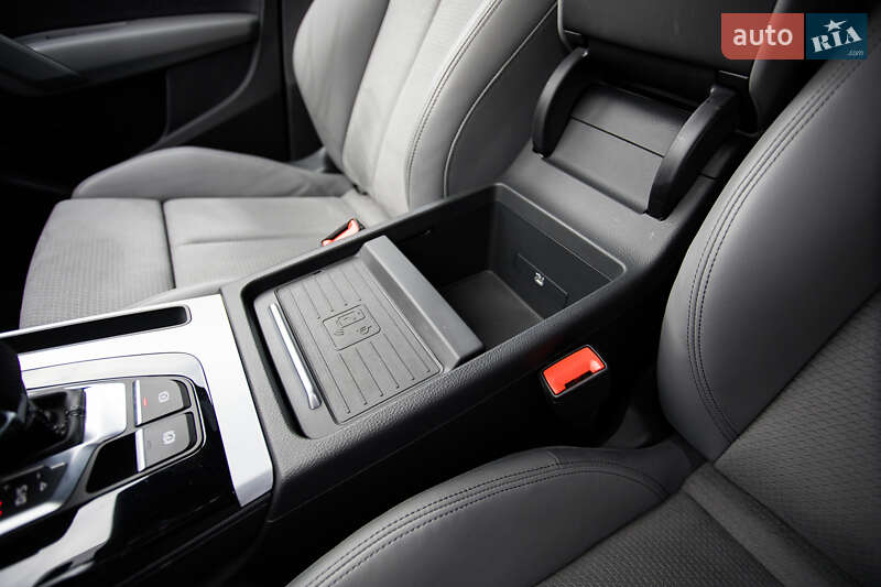 Внедорожник / Кроссовер Audi Q5 2020 в Киеве