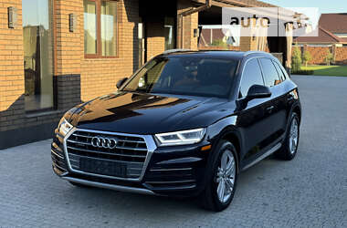 Позашляховик / Кросовер Audi Q5 2018 в Луцьку