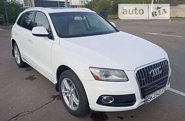 Позашляховик / Кросовер Audi Q5 2015 в Сарнах