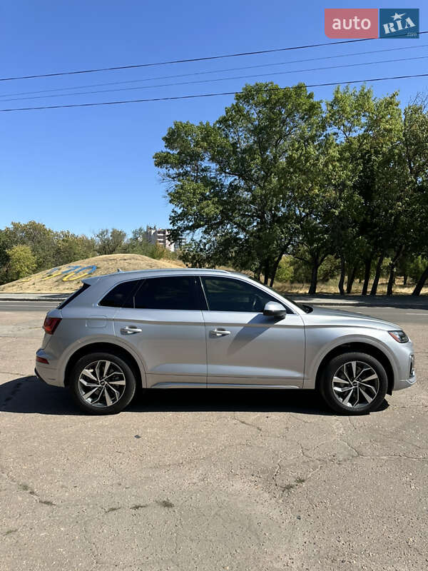 Позашляховик / Кросовер Audi Q5 2021 в Кропивницькому