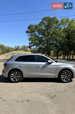 Внедорожник / Кроссовер Audi Q5 2021 в 
