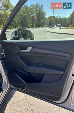 Внедорожник / Кроссовер Audi Q5 2021 в 
