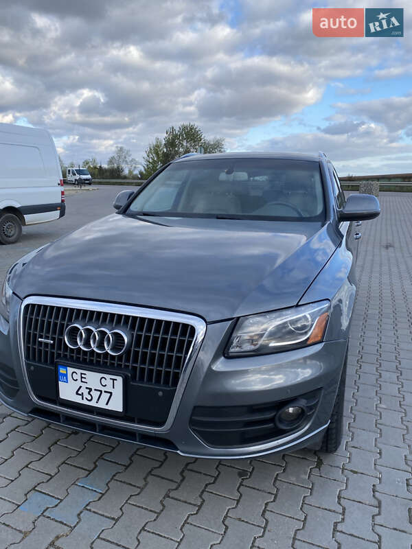 Внедорожник / Кроссовер Audi Q5 2011 в Черновцах