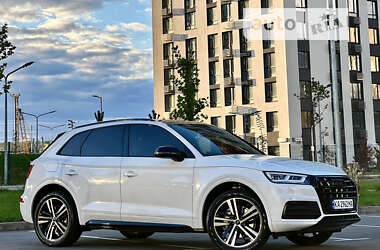 Внедорожник / Кроссовер Audi Q5 2019 в Киеве